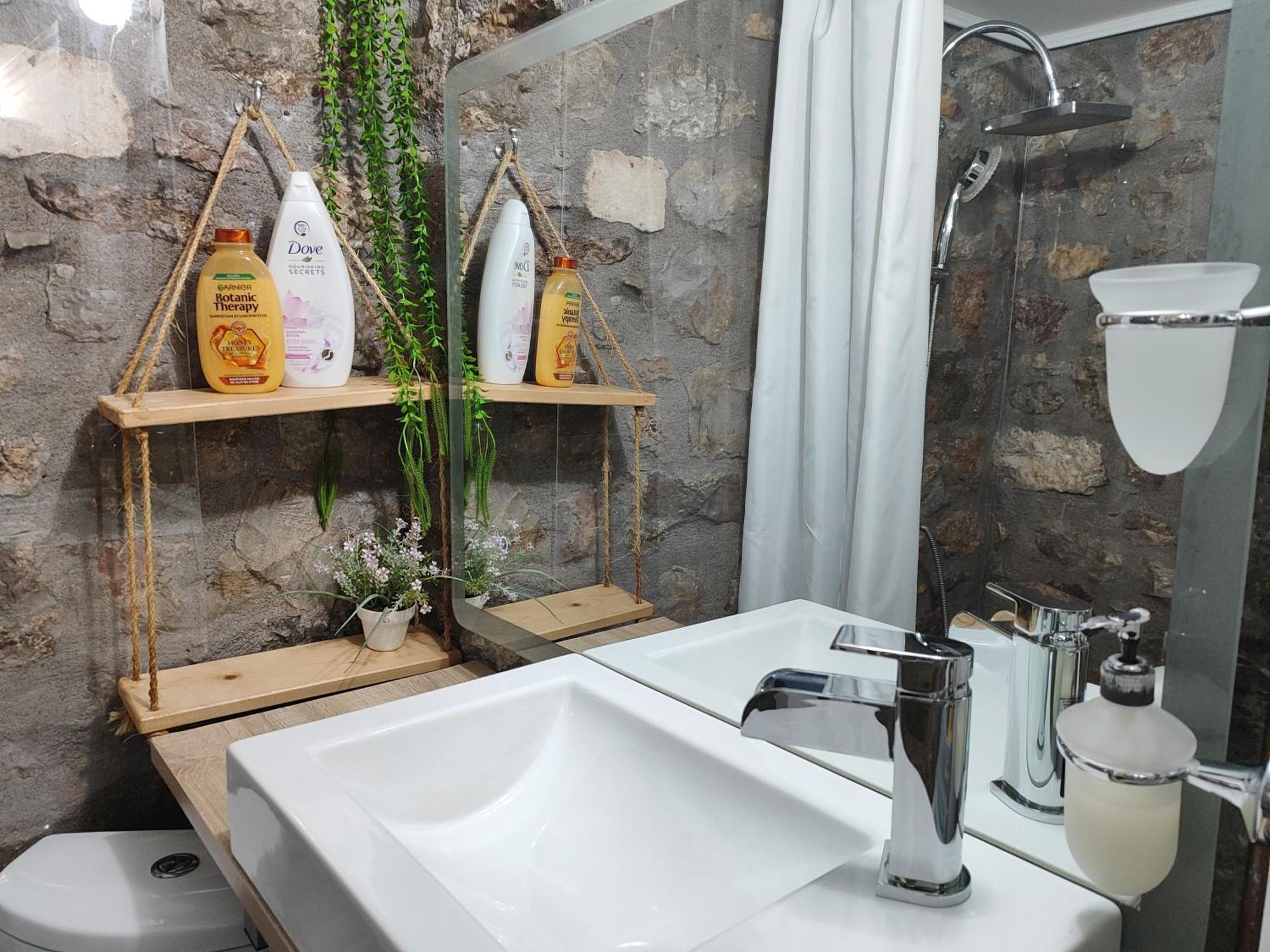 Naupactus unique harbor apartment in a stone house! Nafpaktos Extérieur photo